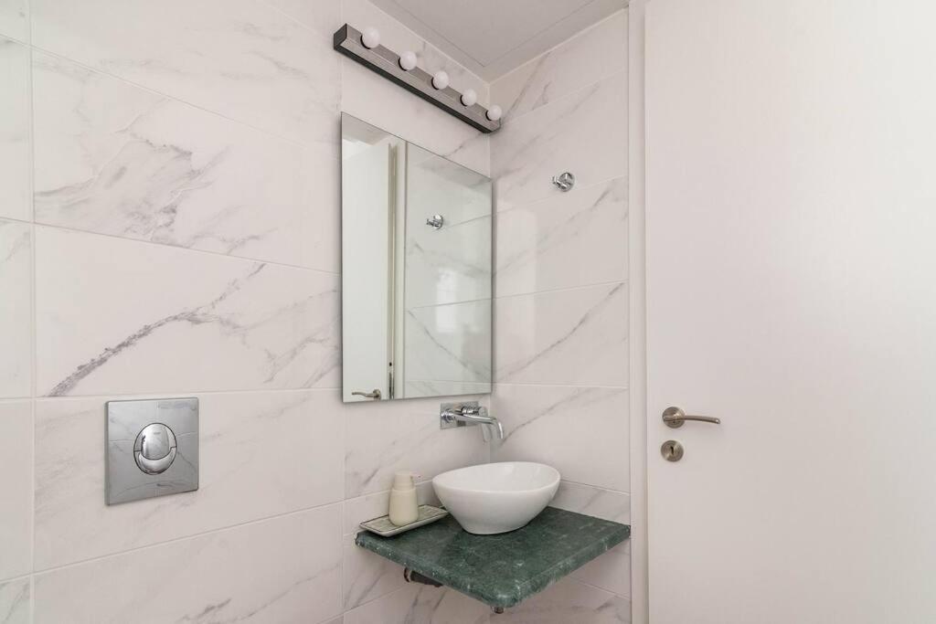 Stylish And Central Apt Near Acropolis - Avdi Square Athene Buitenkant foto