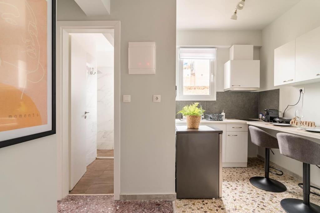 Stylish And Central Apt Near Acropolis - Avdi Square Athene Buitenkant foto
